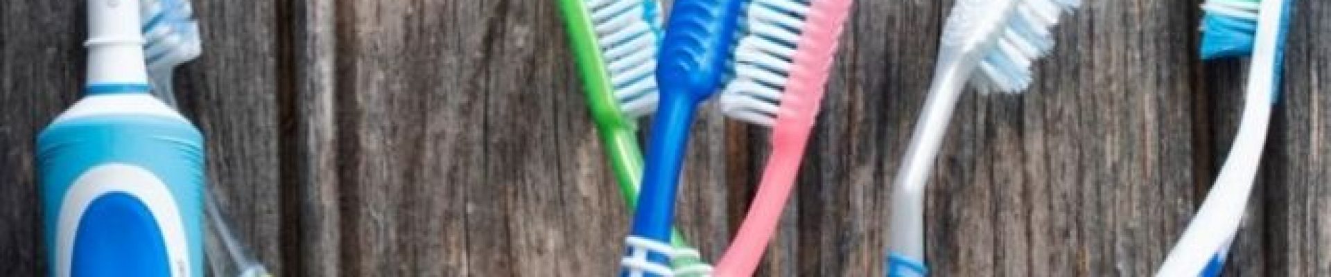 importancia del cepillo de dientes clinica dental achutegui amara donostia san sebastian dentistas